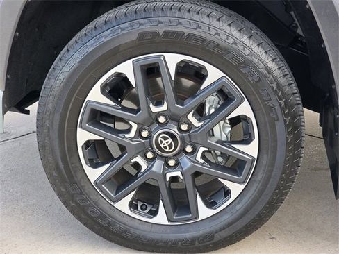 Used 2025 Toyota Tundra Limited image 10
