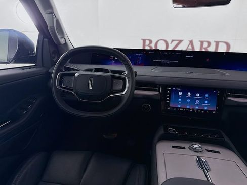 New 2026 Lincoln Navigator Premiere AWD/4WD image 23