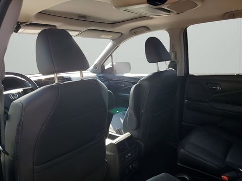 Used 2022 Honda Pilot Touring image 18