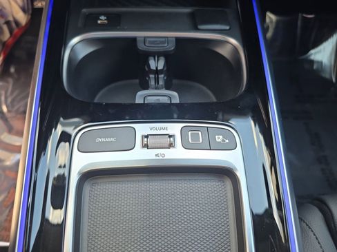 New 2025 Mercedes-Benz GLB 250 image 27