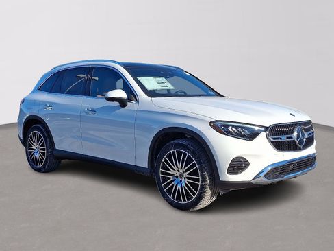 New 2026 Mercedes-Benz GLC 300 4MATIC image 3