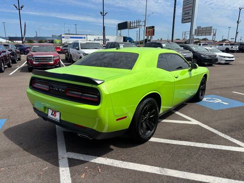 Used 2023 Dodge Challenger SXT image 4