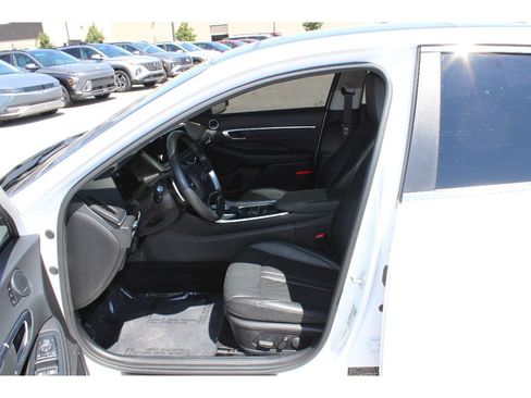 Used 2022 Hyundai Sonata Limited image 11