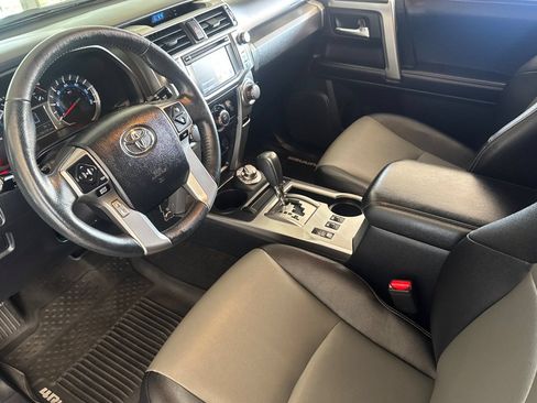 Used 2018 Toyota 4Runner SR5 Premium AWD/4WD image 7