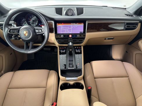 Certified 2026 Porsche Macan AWD/4WD image 15