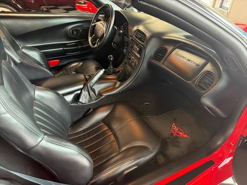 Used 1999 Chevrolet Corvette Coupe RWD image 22