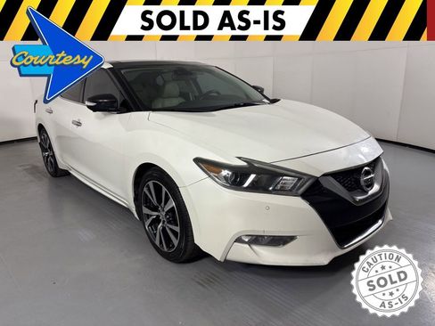 Used 2017 Nissan Maxima Platinum FWD image 2