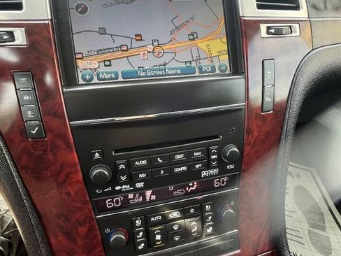 Used 2012 Cadillac Escalade EXT Luxury AWD/4WD image 16