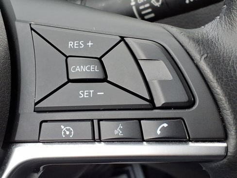 Certified 2020 Nissan Rogue SV image 30