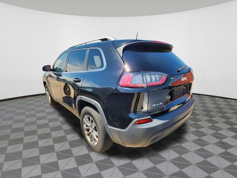 Used 2019 Jeep Cherokee Latitude Plus w/ Comfort/Convenience Group AWD/4WD image 3