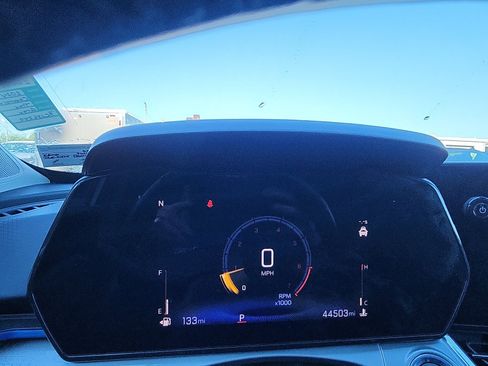 Used 2024 Chevrolet Trax LT w/ Driver Confidence Package FWD image 13