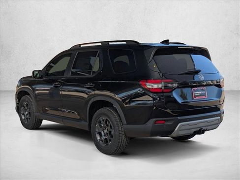 New 2025 Honda Pilot TrailSport image 9
