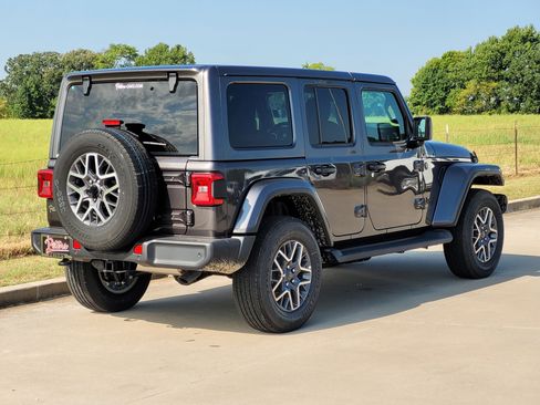 New 2025 Jeep Wrangler Sahara image 3