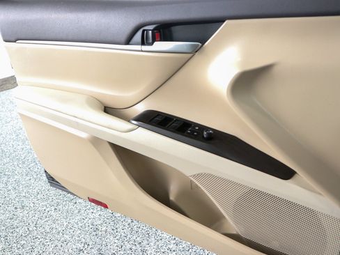 Used 2023 Toyota Camry LE FWD image 21