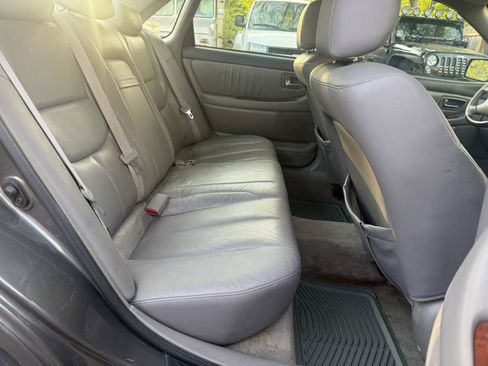 Used 2004 Toyota Avalon XLS FWD image 10