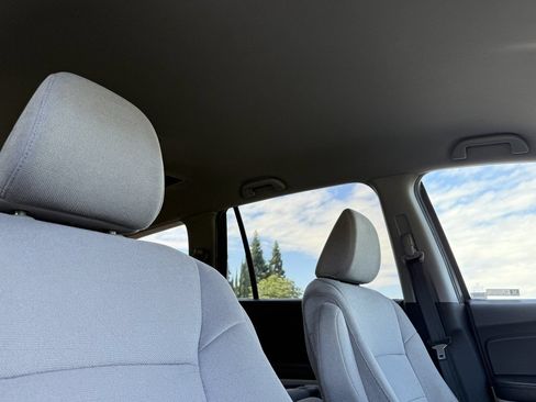 Used 2021 Honda Pilot EX image 15