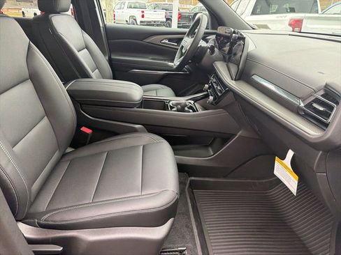 New 2026 Chevrolet Traverse LT image 25