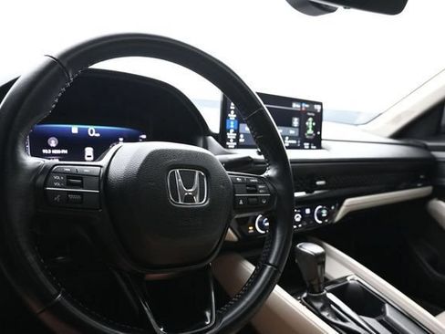 Used 2024 Honda Accord EX-L image 10