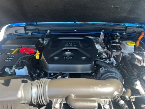 Used 2024 Jeep Wrangler Unlimited image 36