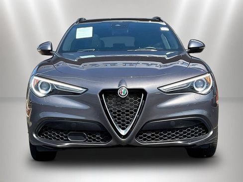 Used 2023 Alfa Romeo Stelvio Ti AWD/4WD image 2
