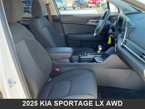 Certified 2025 Kia Sportage LX image 16