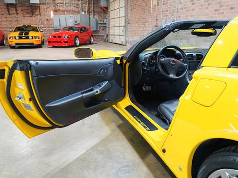 Used 2007 Chevrolet Corvette Coupe w/ Preferred Equipment Group RWD image 33