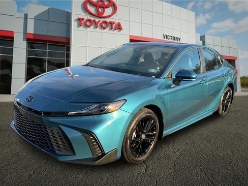 New 2026 Toyota Camry SE image 7