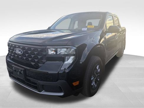 Used 2025 Ford Maverick XLT w/ Equipment Group 301A AWD/4WD image 4