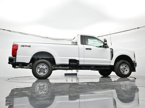New 2026 Ford F250 XL w/ XL Chrome Package image 35