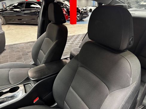 Used 2020 Chevrolet Malibu LS w/ LPO, Convenience Package 1 image 32