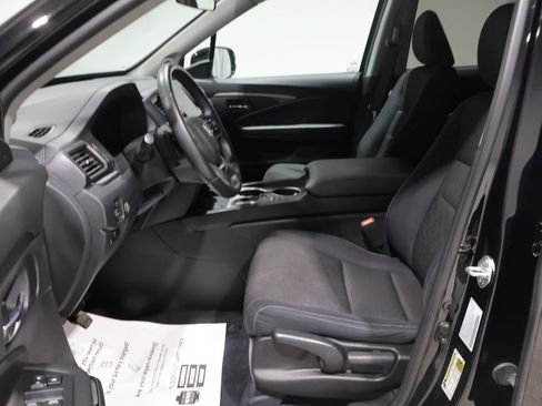 Used 2024 Honda Ridgeline Sport image 9