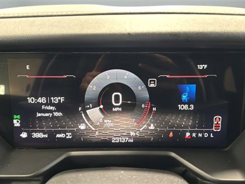 Used 2025 GMC Acadia Elevation image 15