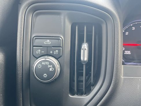 Used 2024 Chevrolet Silverado 2500 Custom image 27