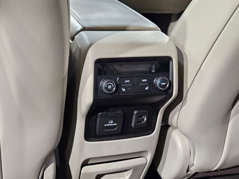 Used 2019 GMC Acadia Denali image 37