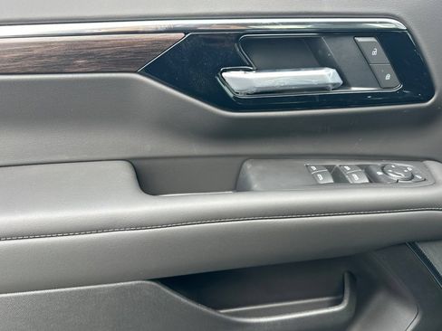 New 2026 Chevrolet Suburban LS w/ LS Custom Edition AWD/4WD image 11