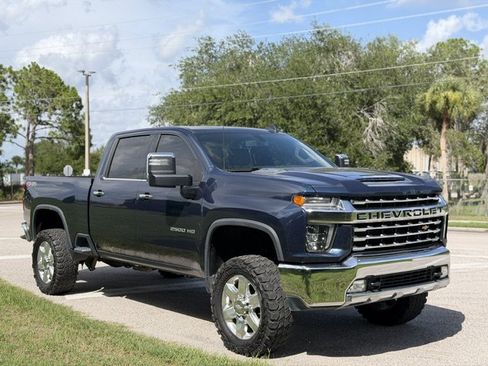 Used 2020 Chevrolet Silverado 2500 LTZ w/ LTZ Convenience Package AWD/4WD image 7