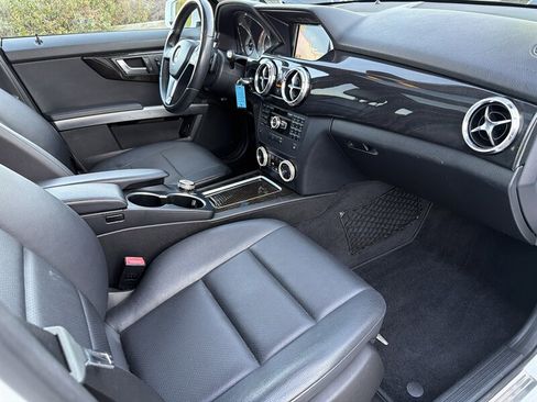 Used 2015 Mercedes-Benz GLK 350 2WD image 12