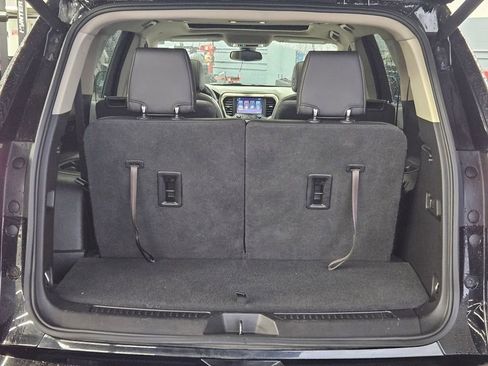 Used 2019 GMC Acadia Denali w/ Technology Package image 31