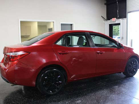 Used 2015 Toyota Corolla LE FWD image 3