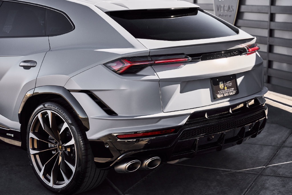 Used 2024 Lamborghini Urus S AWD/4WD image 14