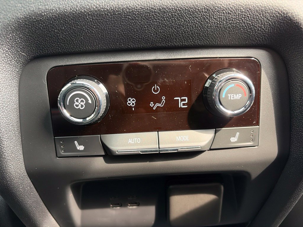 New 2027 Chevrolet Traverse RS AWD/4WD image 37