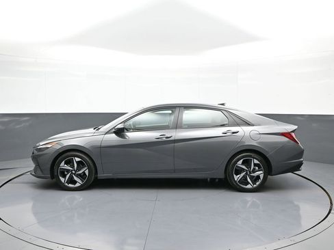 Certified 2023 Hyundai Elantra SEL w/ Convenience Package FWD image 9