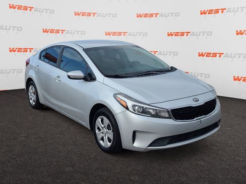 Used 2017 Kia Forte LX FWD image 7