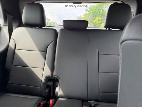 Used 2024 Chevrolet Traverse RS w/ LPO, Floor Liner Package image 31