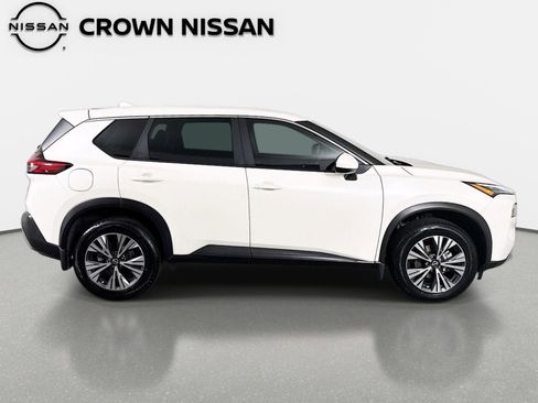 Certified 2023 Nissan Rogue SV FWD image 4