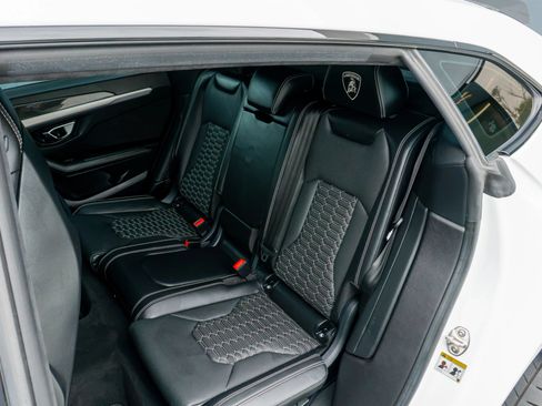 Used 2021 Lamborghini Urus AWD/4WD image 53
