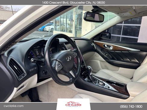 Used 2015 INFINITI Q50 Premium w/ Deluxe Touring Package image 12