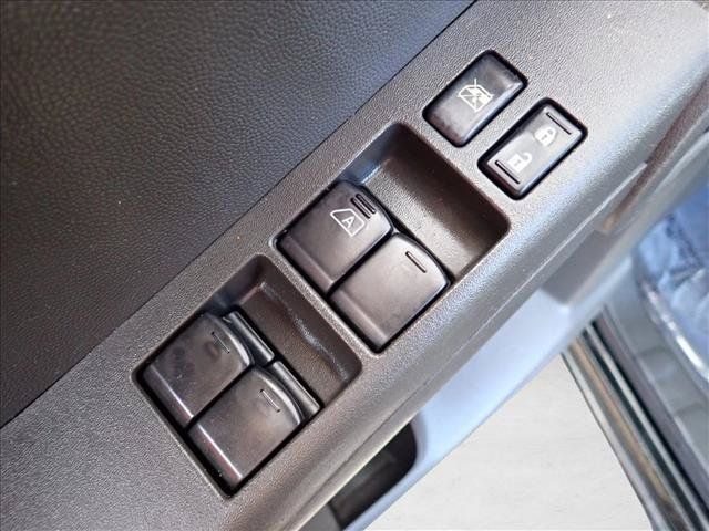Used 2012 Nissan Xterra PRO-4X AWD/4WD image 12