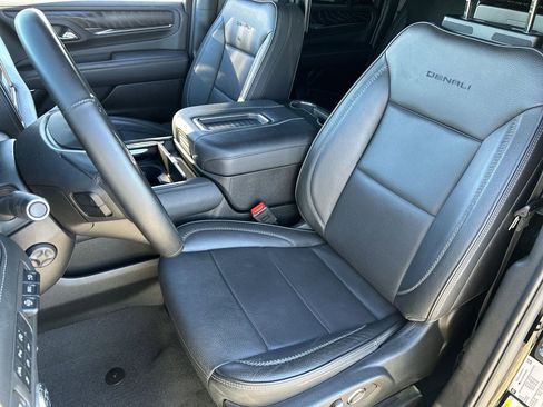 Used 2023 GMC Yukon XL Denali w/ Max Trailering Package image 19