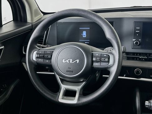 Used 2024 Kia Sportage LX image 18